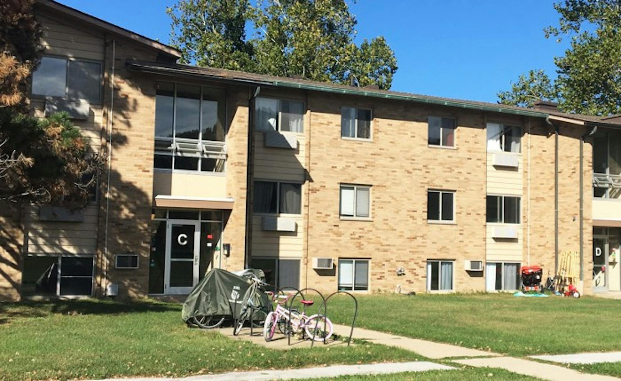 University Village, which provides graduate students and their families with housing, will be officially shut down in June of 2018. In response to this announcement, the ‘Save the Village’ movement has petitioned for alternate family housing.