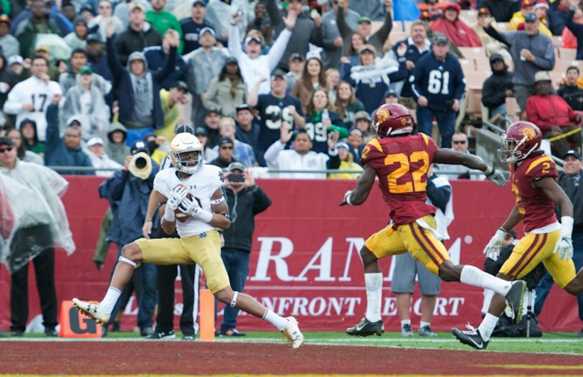Irish sophomore wide receiver Kevin Stepherson hauls in a touchdown pass during Notre Dame's 49-24 loss to USC on Nov. 26, 2016.