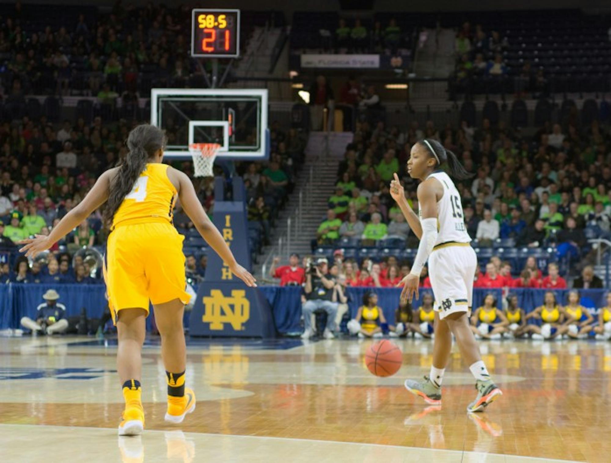 Irish junior guard Lindsay Allen directs the offense during Notre Dame’s 95-61 win over North Carolina A&T on Saturday at Purcell Pavilion.