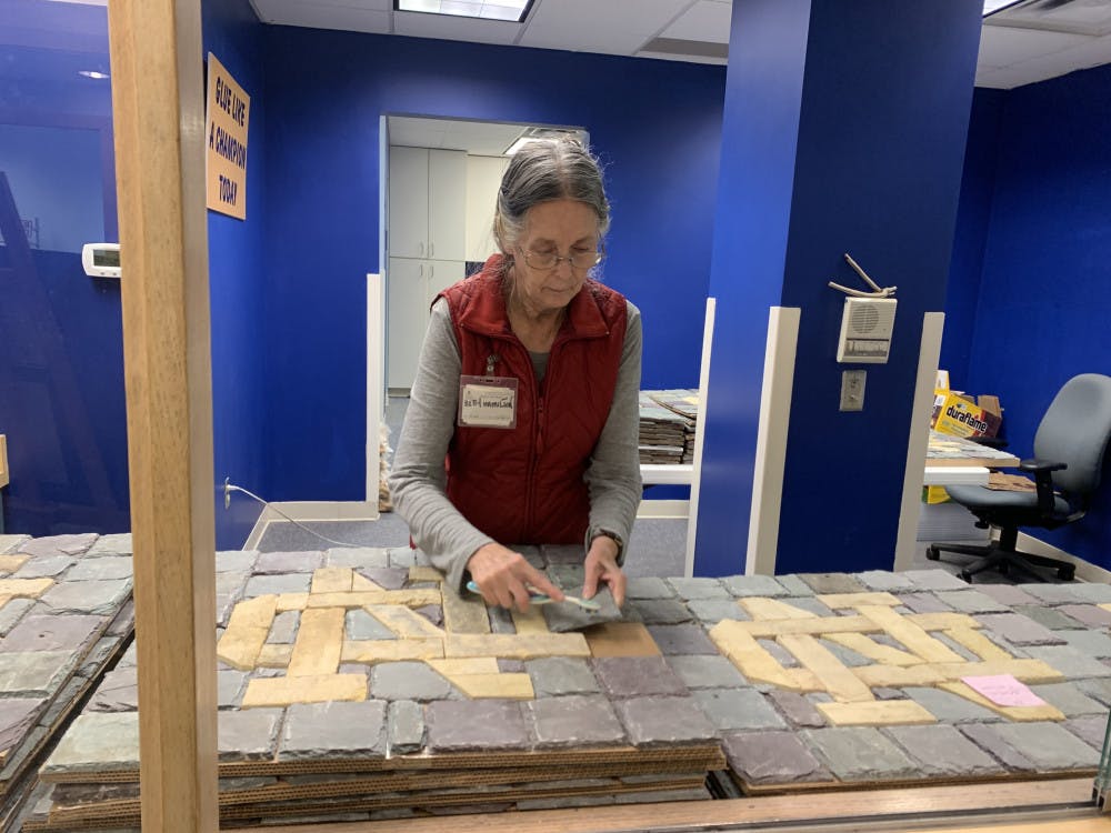 1637085637-81c1df416bc81d2