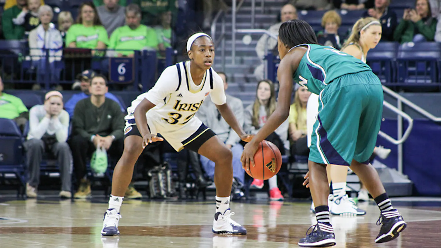 20131109-2013-2014-20131109-Emmet-Farnan-Home-JACC-The-Observer-vs-UNCW-Win-Womens-basketball