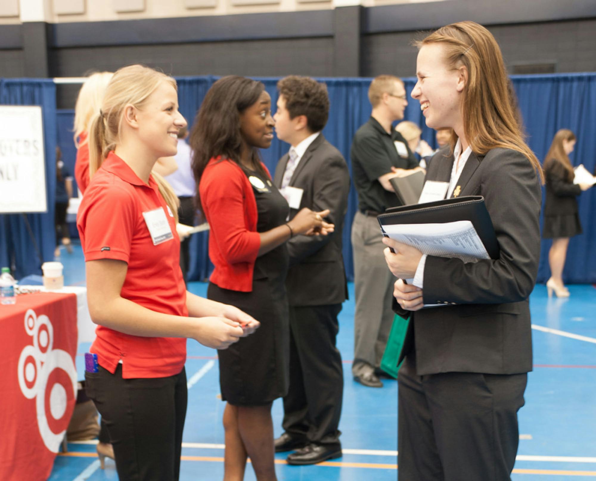 Students will meet with business representatives from 133 employers tonight in hopes of professional experience, whether it may be a job after graduation or a summer internship.