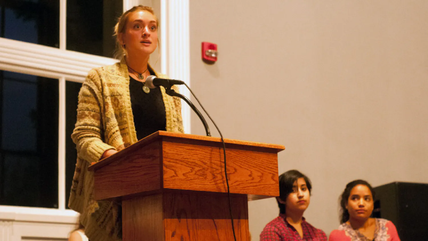 1449713318-c816febd35ed24f