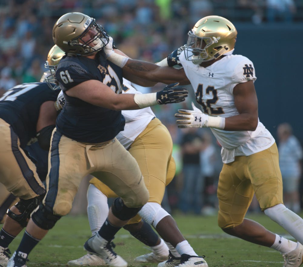 1541125375-cf0ccb46ac24ddf