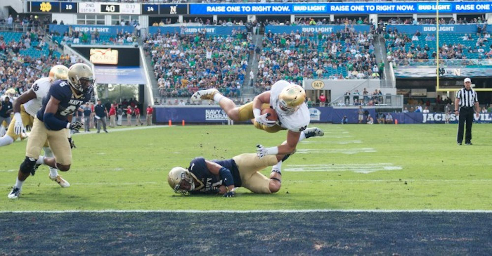 Durham Smythe scores on an 8 yard touchdown reception to give Notre Dame a 17-14 lead.