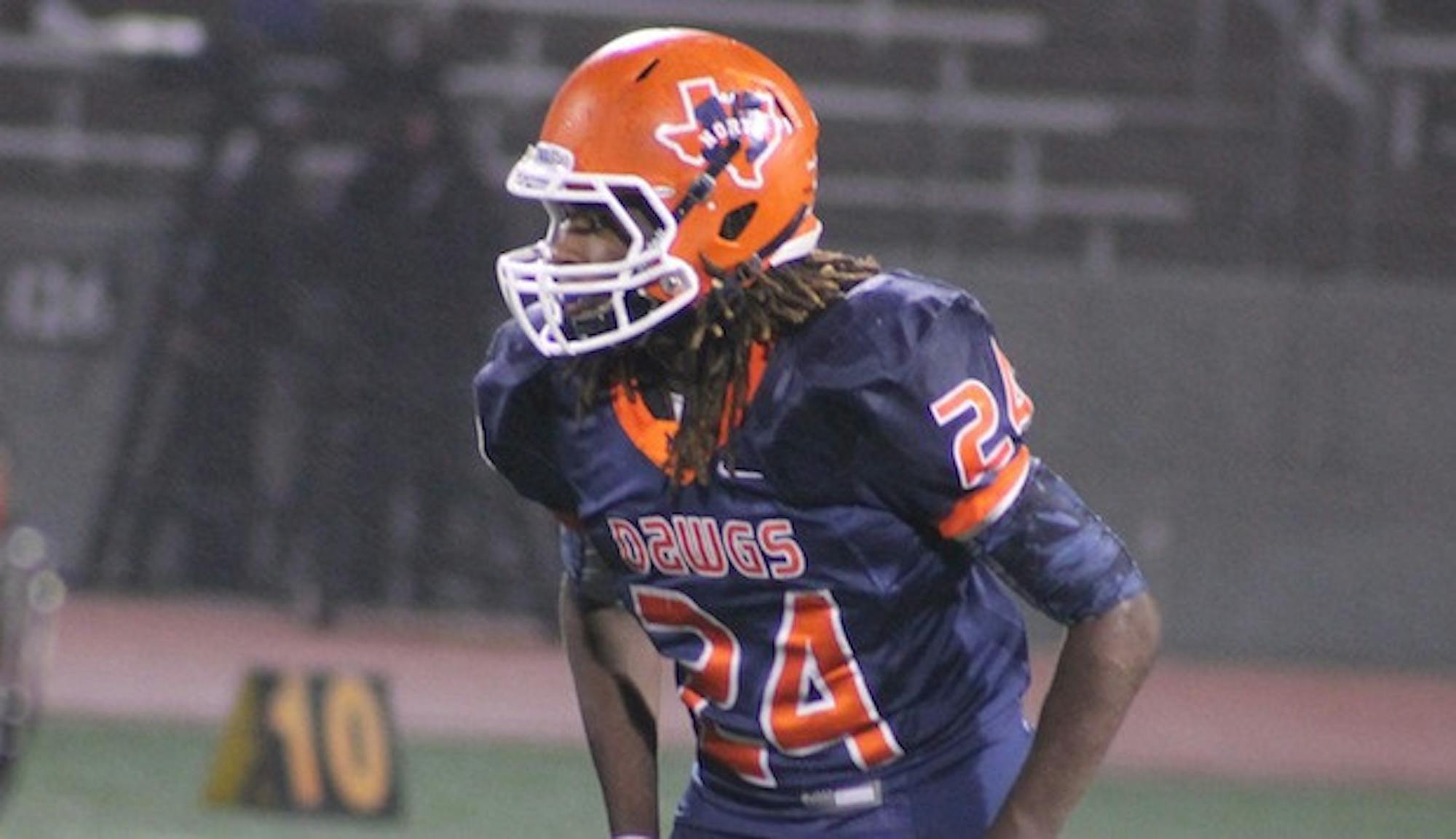 Class of 2015 running back Ronald Jones II, an Oklahoma State commitment since April, is expected to visit Notre Dame next weekend when the Irish host Louisville on Senior Day, according to Irish recruiting analyst Tom Loy.