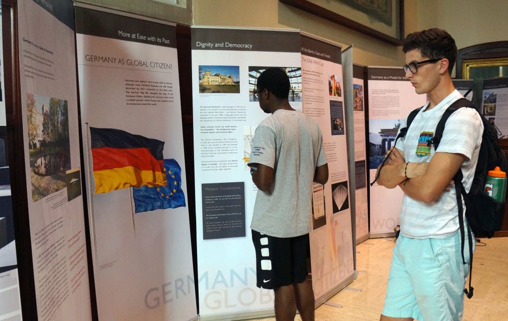 1443491469-1886c24e6bf161b