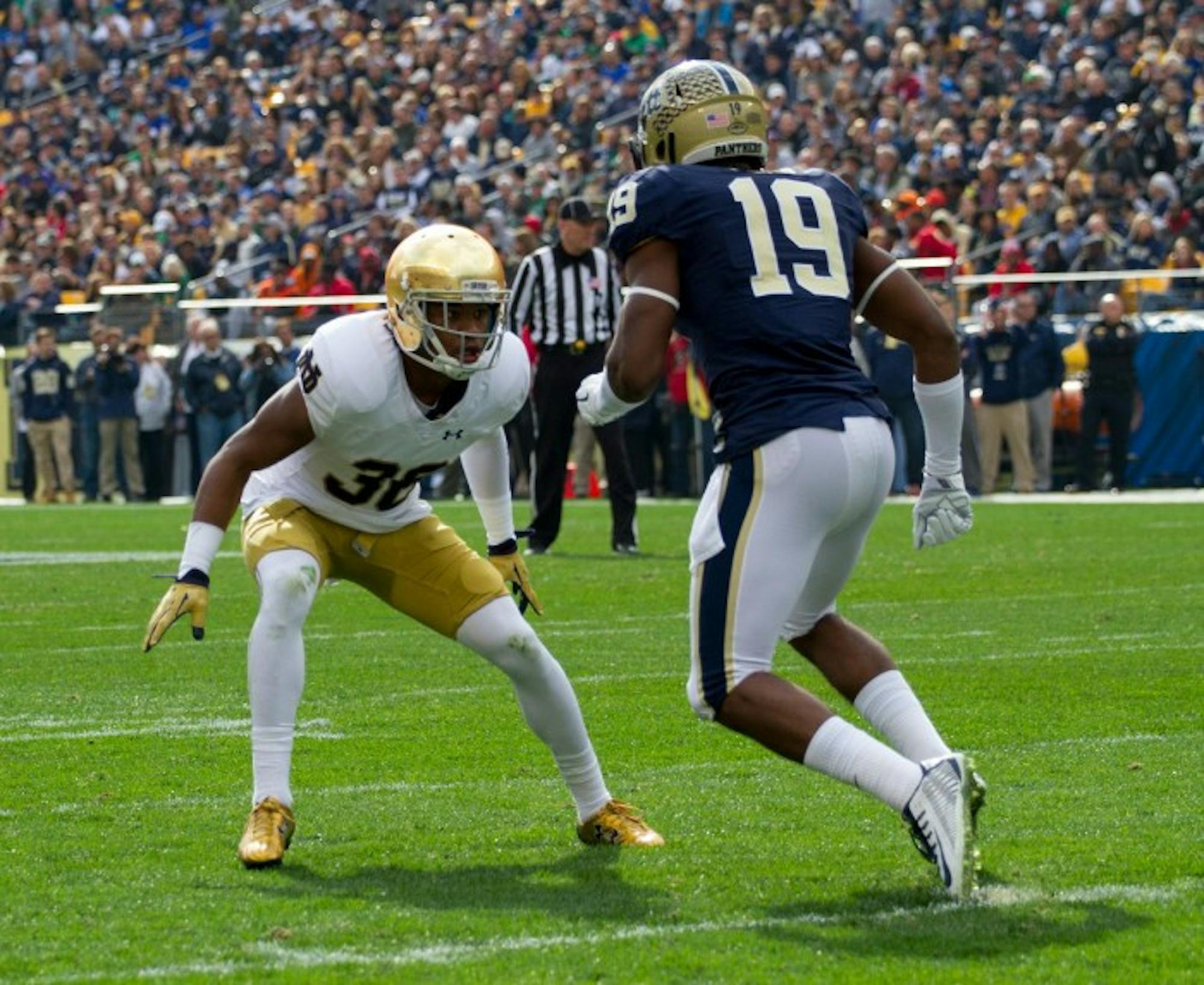 Irish senior cornerback Cole Luke defends a receiver during Notre Dame’s 42-30 win over Pittsburgh at Heinz Field on Nov. 5. Luke enters the 2016 season as one of Notre Dame’s most experienced defenders, with six career interceptions in 30 games played.