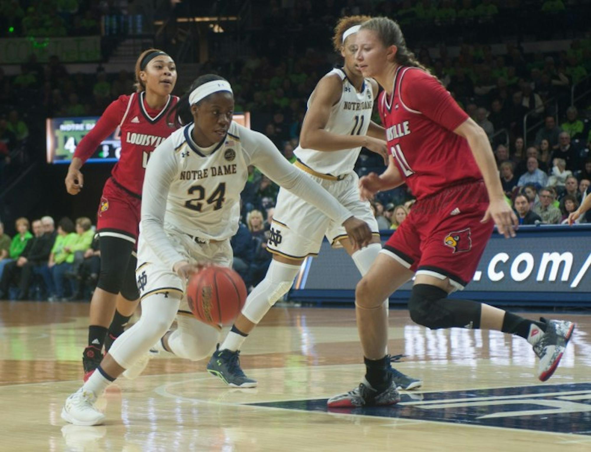Irish sophomore guard Arike Ogunbowale drives into the lane during Notre Dame’s 85-66 win over Louisville on Monday at Purcell Pavilion.
