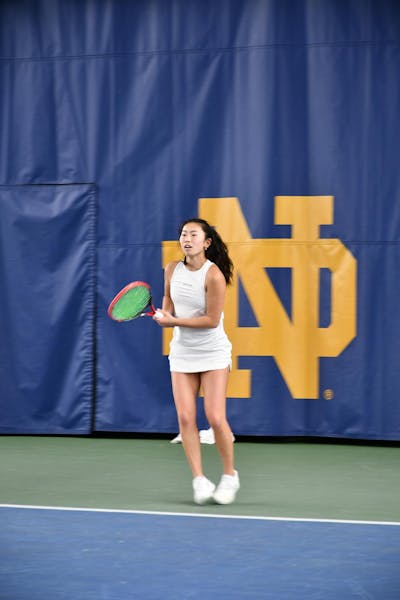 Irish women's tennis split weekend in North Carolina