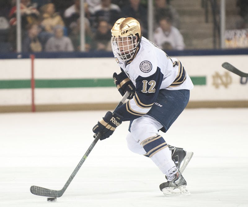 20140118-MHockey-v-Lakers-Sam-Herr2-by-Michael-Yu
