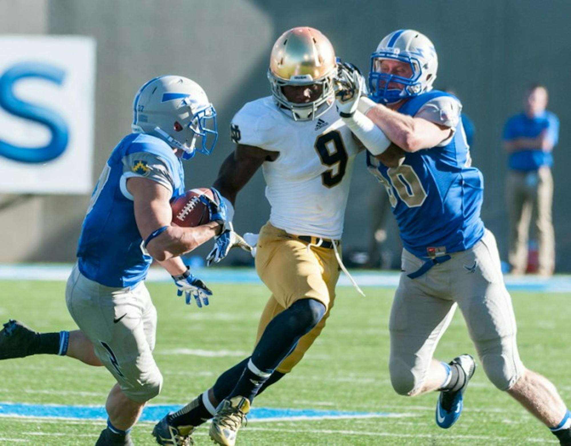 Sophomore linebacker Jaylon Smith zeroes in on the ballcarrier in the Oct. 26 game against Air Force.