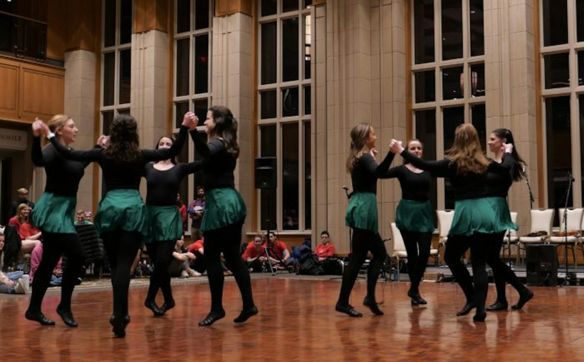 Céilí celebrates Irish dance, culture - The Observer