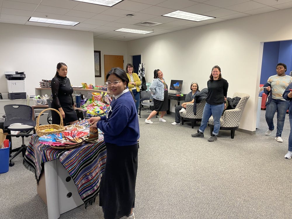 1700435787-6d1567f6d599db4