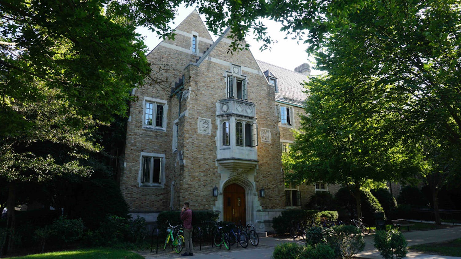 1535652949-38db87dc1267c51