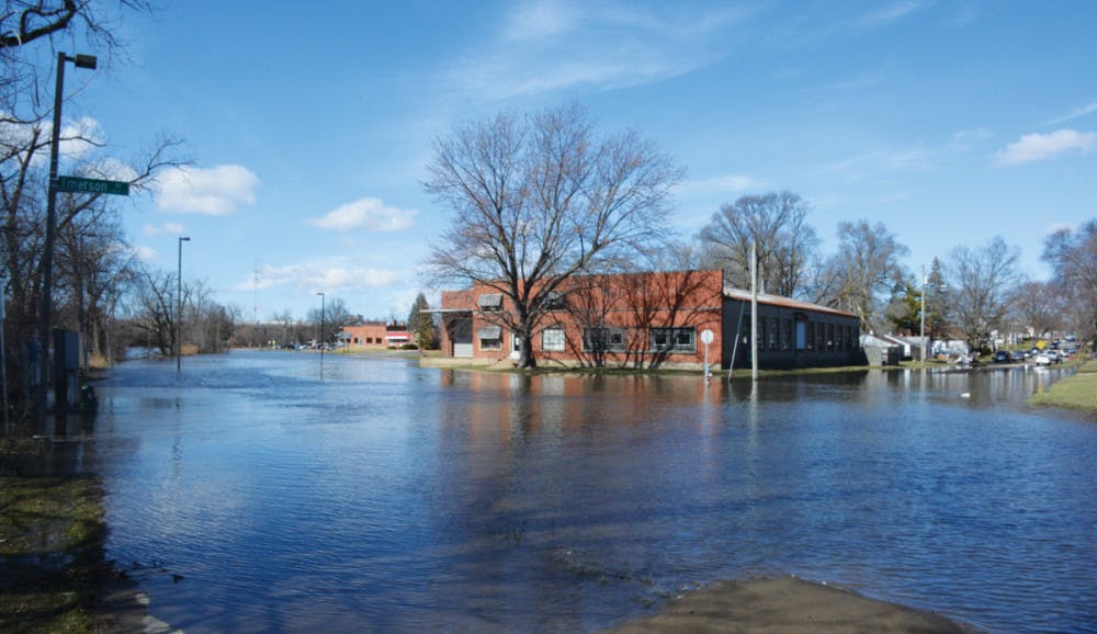 1520371776-b9713c468fa9821