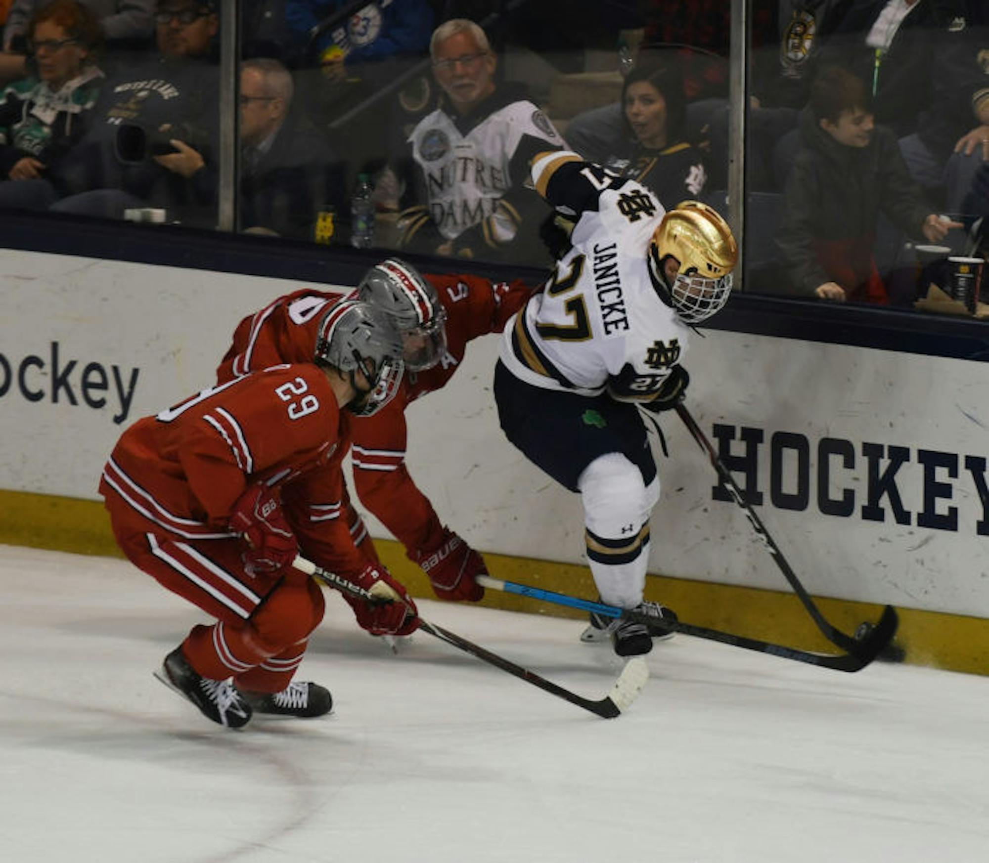 1574039153-1a59c6f8c058413-700x611