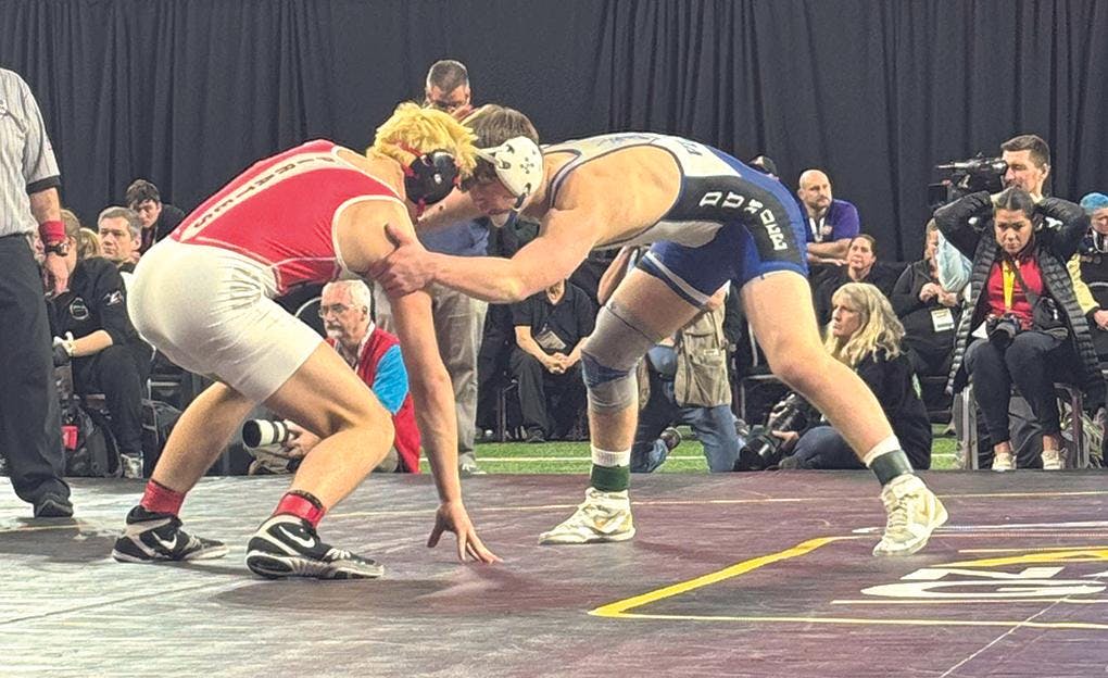 oceana state wrestling 10 alex hicks vs kole katschor dundee from kelly.jpg