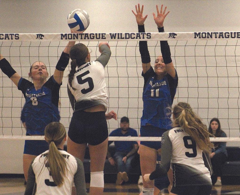 Gallery - Montague vs. Fruitport district volleyball