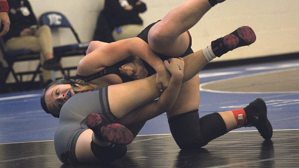 mont wrestling invite 8 wh kassie sapp vs portland alliona teachworth.jpg