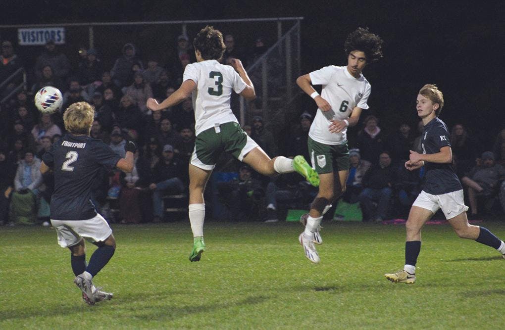 Whitehall football cruises past Fremont, locks up outright conference