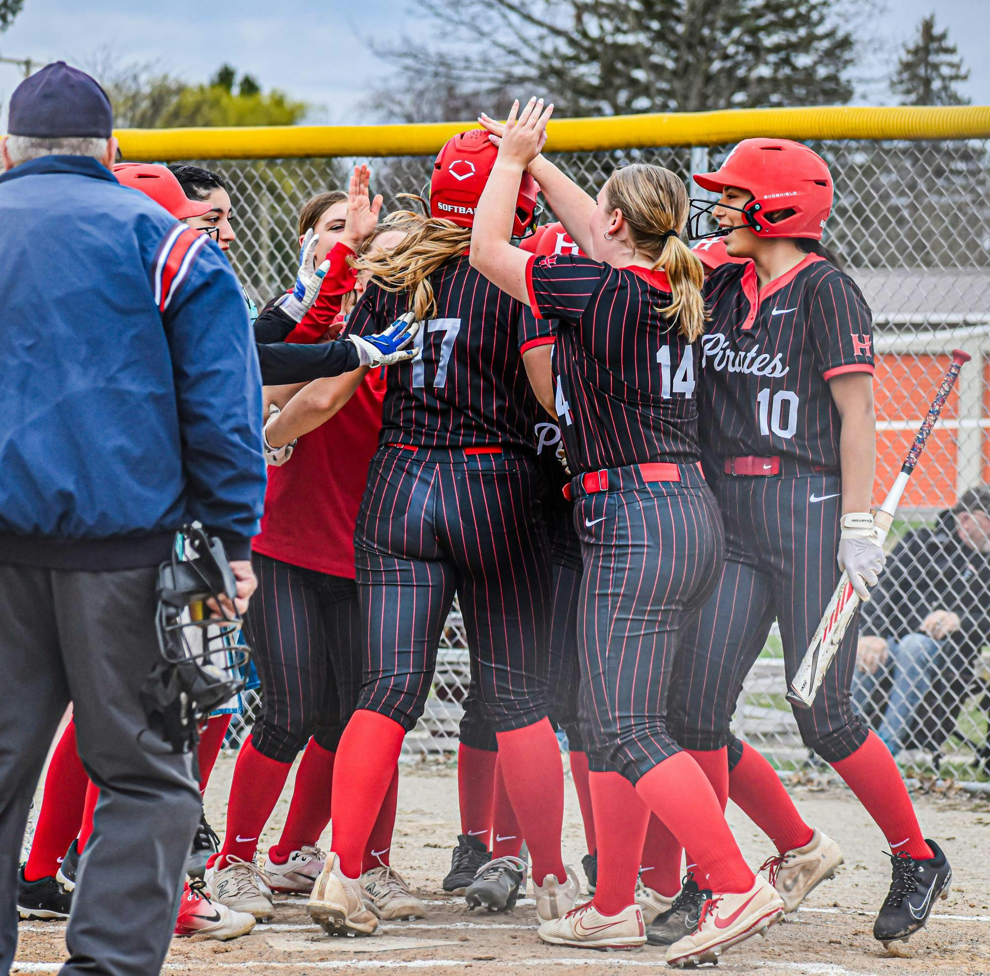 Hesperia Softball vs. Hart