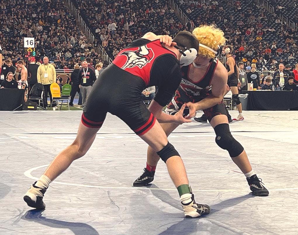 oceana state wrestling 8 ty thomas vs caden varela whitehall from star.jpg