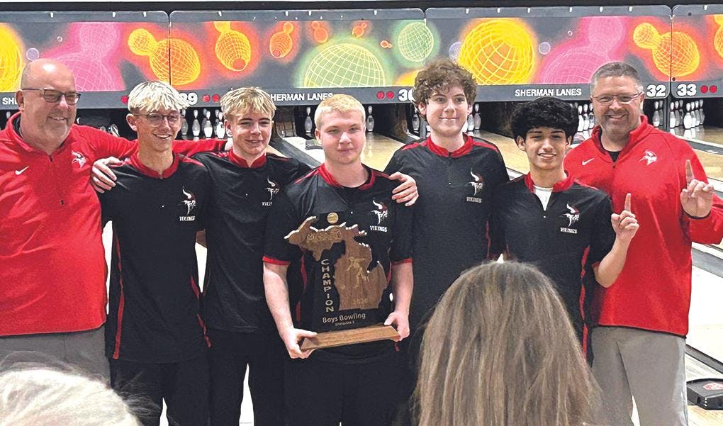 whitehall bowling champs.jpg