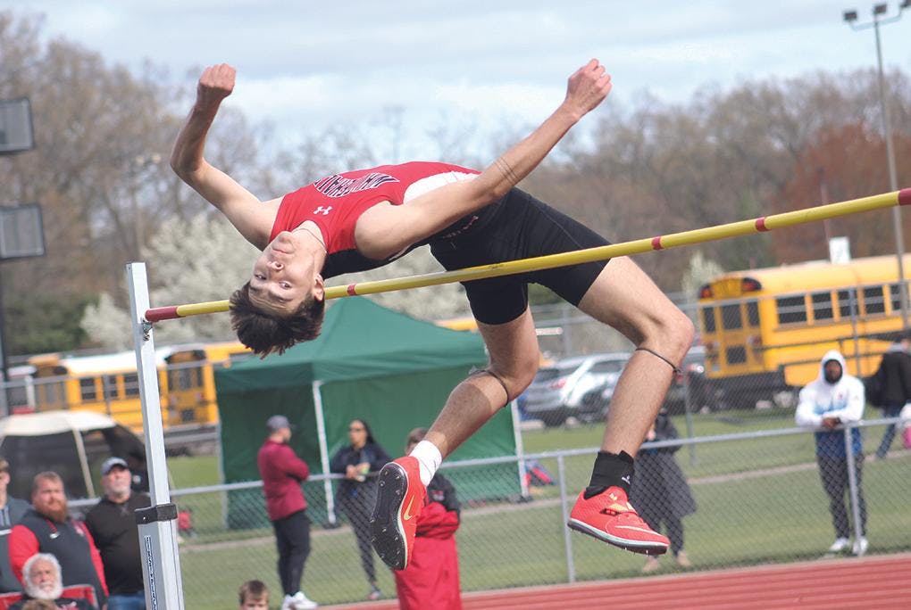 Gallery - GMAA boys track at Reeths-Puffer