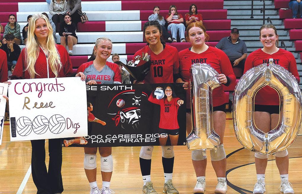 reese smith 1000 digs.jpg