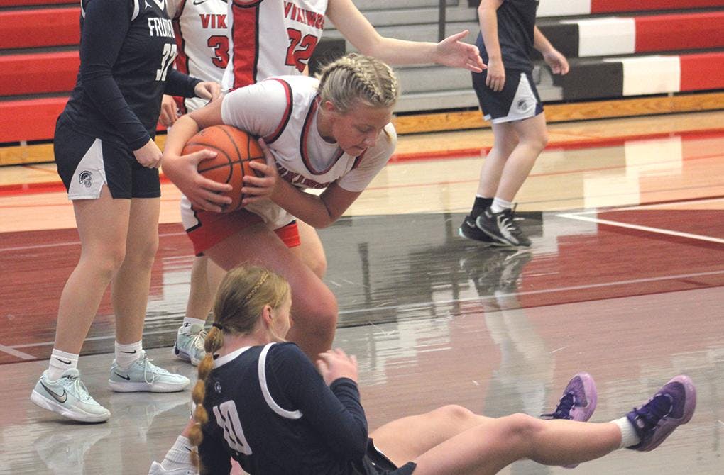 Gallery - Whitehall vs. Fruitport girls basketball