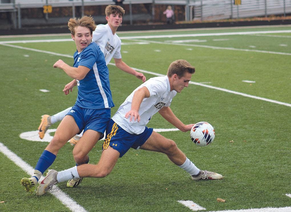 Hart cross country teams snag conference titles The Oceana Echo