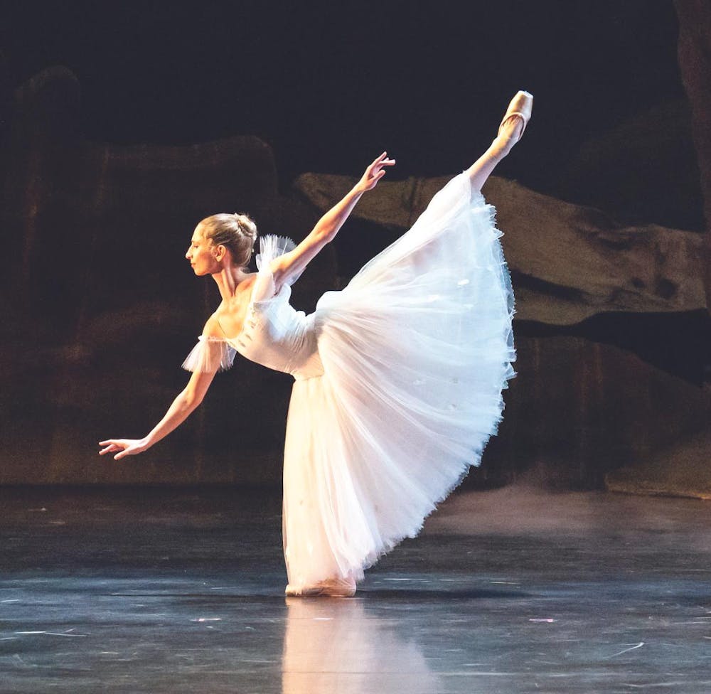 Catherine Conley_Atlanta Ballet_s La Sylphide_(c)Shoccara Marcus_2023_La Sylphide_5330_.jpg