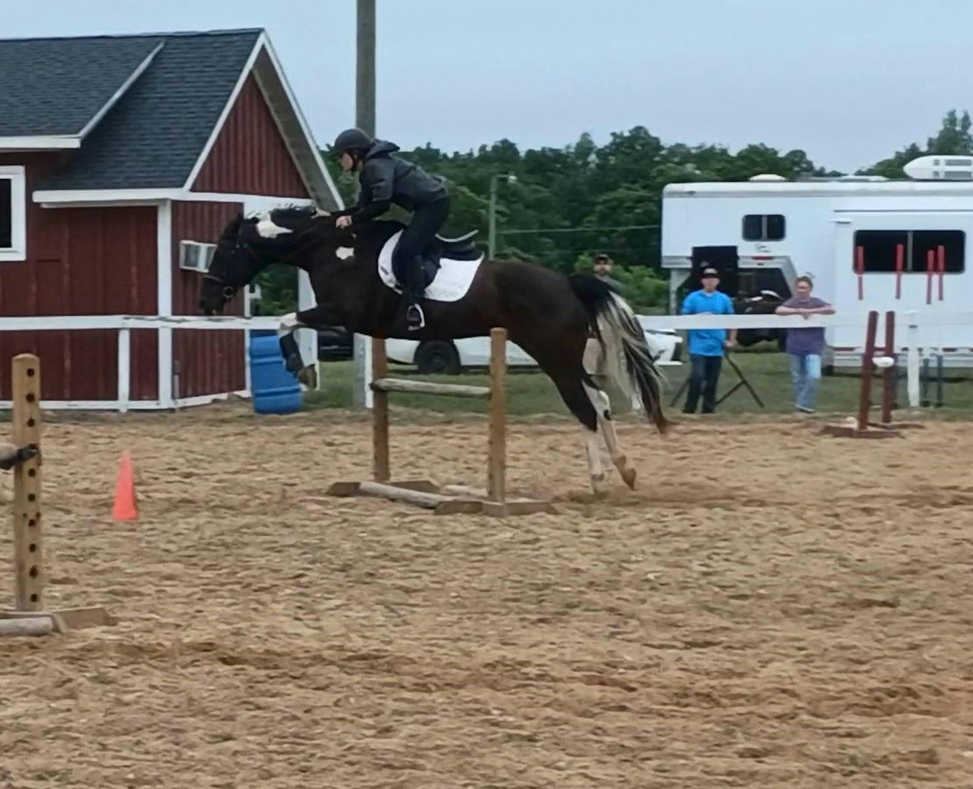 Shayla jumping 25.jpg