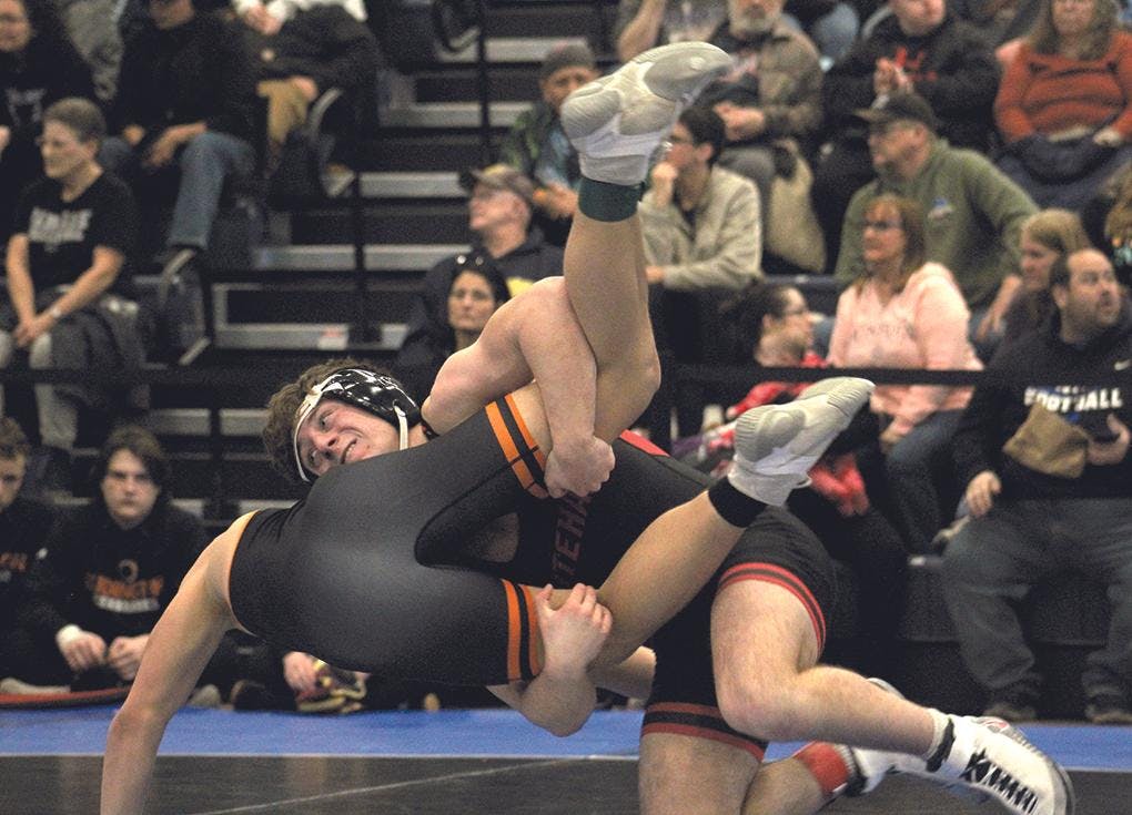 mirror wrestling 4 max krukowski vs owen young.jpg