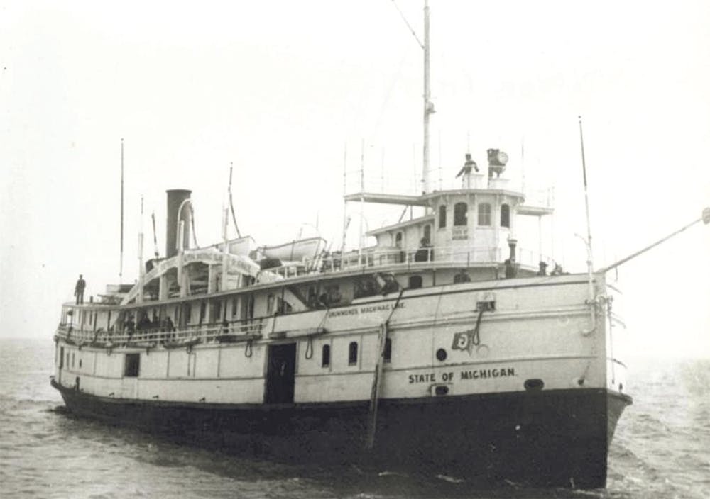 history shipwrecks depere.jpg