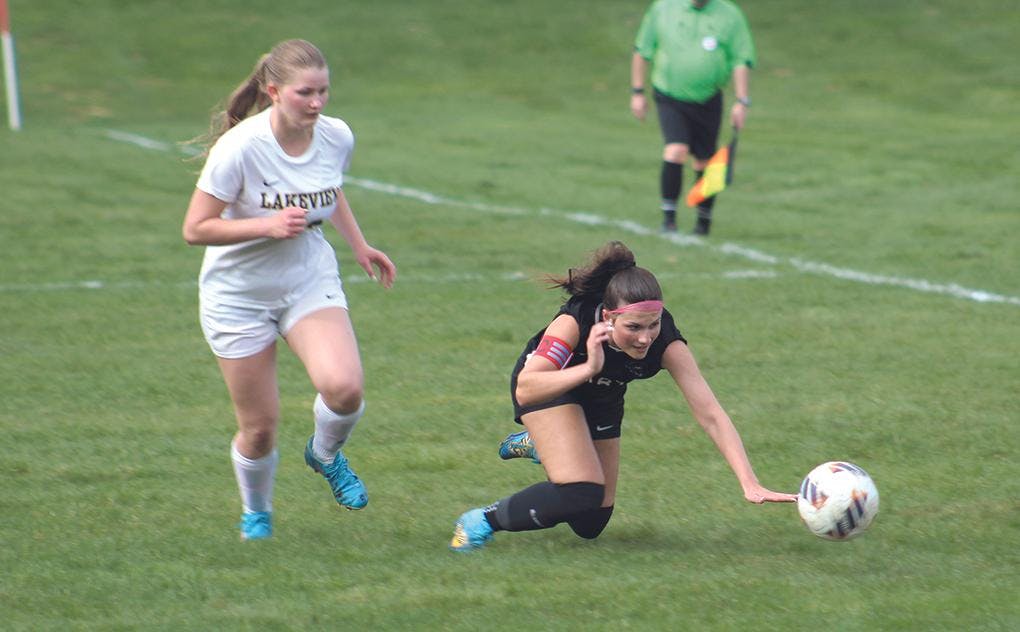 Gallery - Hart vs. Lakeview soccer