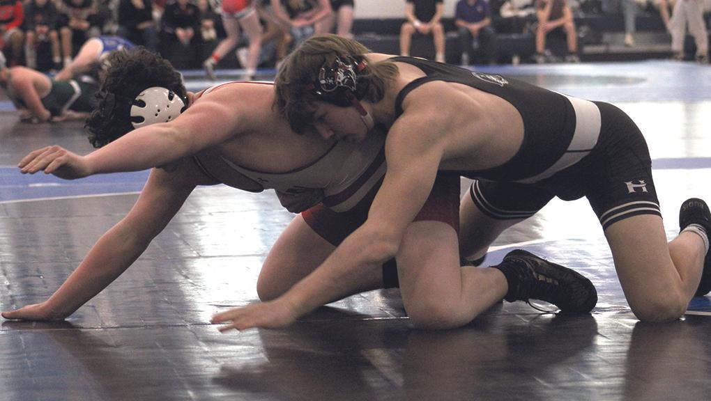 Gallery - Hart, Shelby, Hesperia wrestling at WMC tournament in Montague