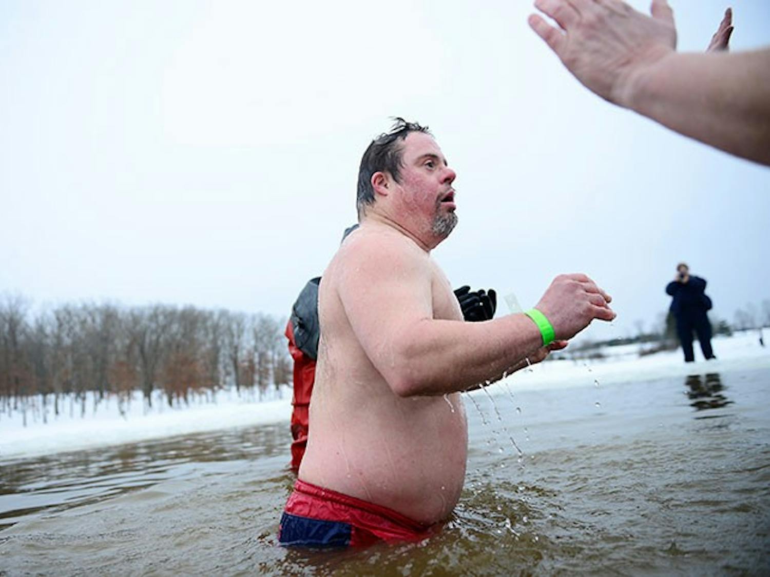 Bobcats brave frosty waters