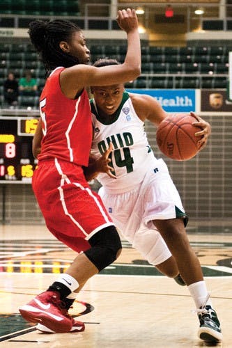 Women's Basketball: Narrow victory tied to absent players  