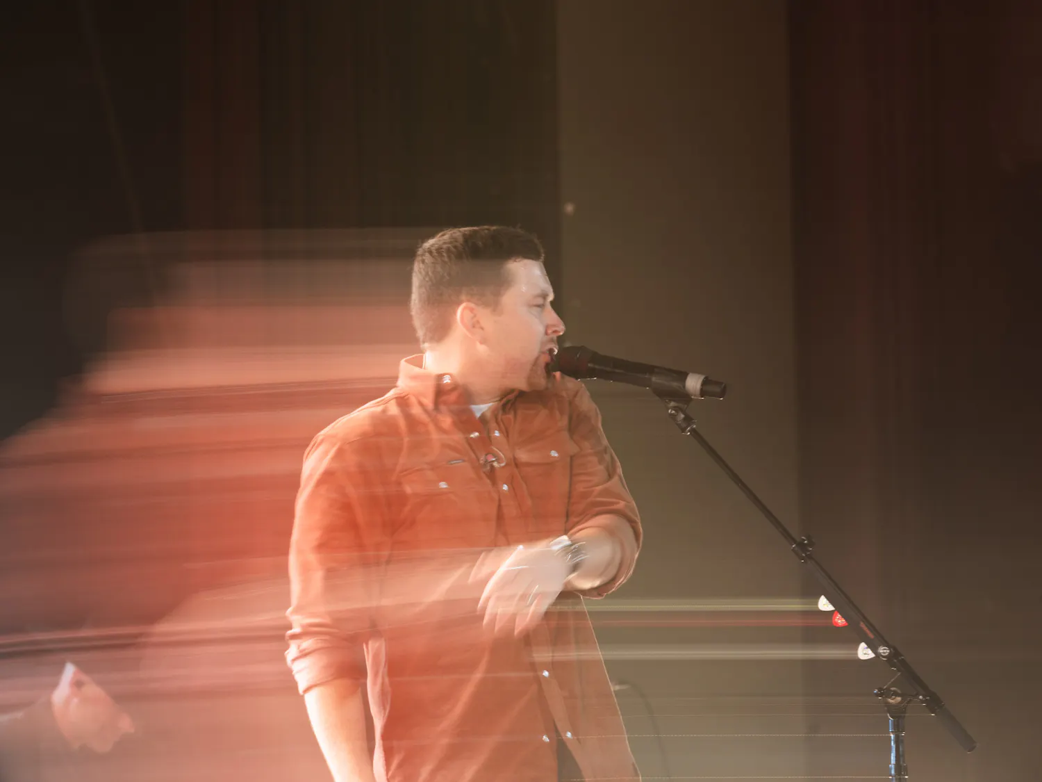 'Damn Strait' Scotty McCreery brought his all to Athens
