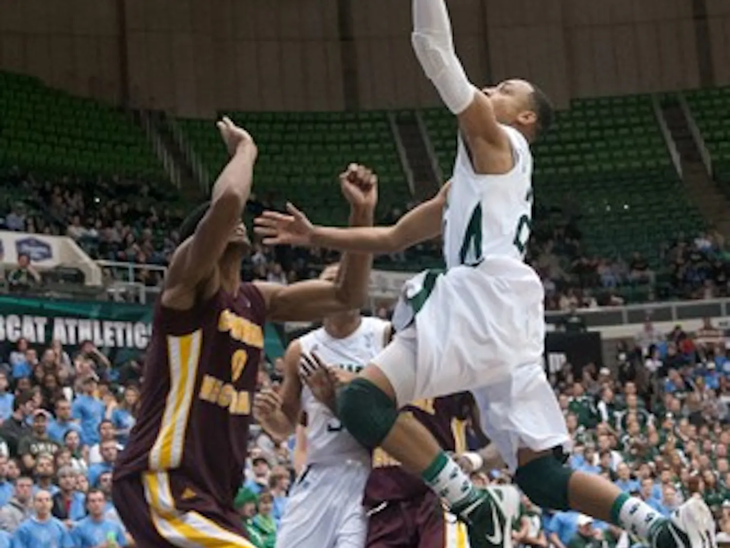 Men's Basketball: 'Cats tied for 3rd in MAC East after loss to Rockets