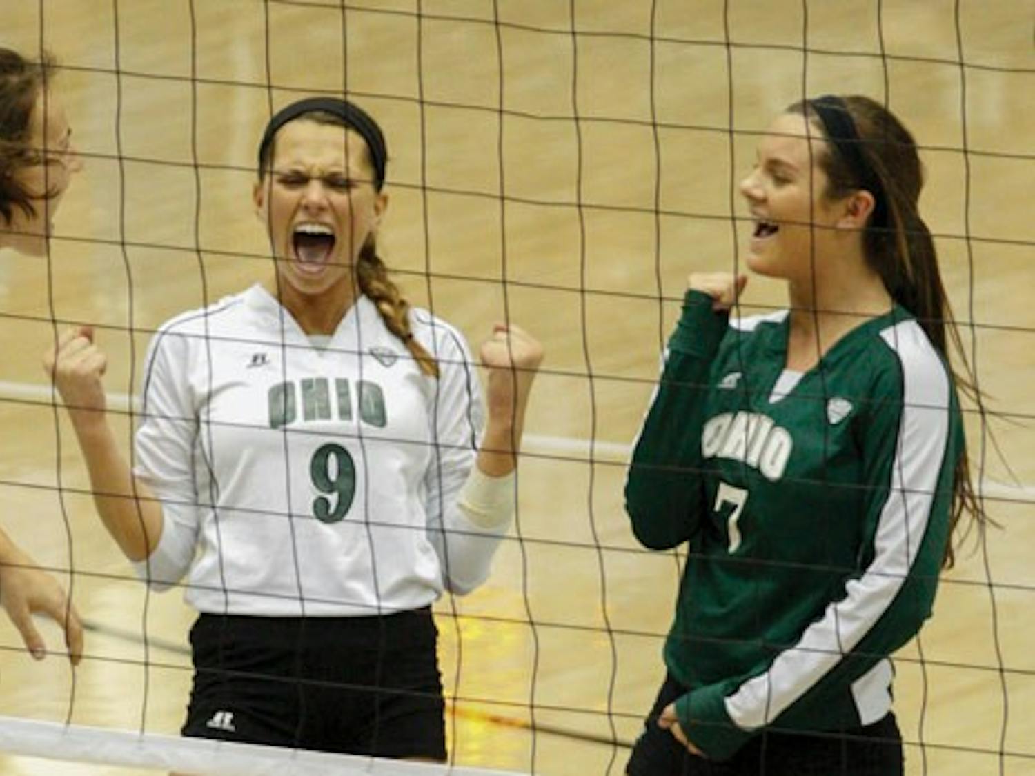 Volleyball: High-school rivals end up on same side of net at The Convo  