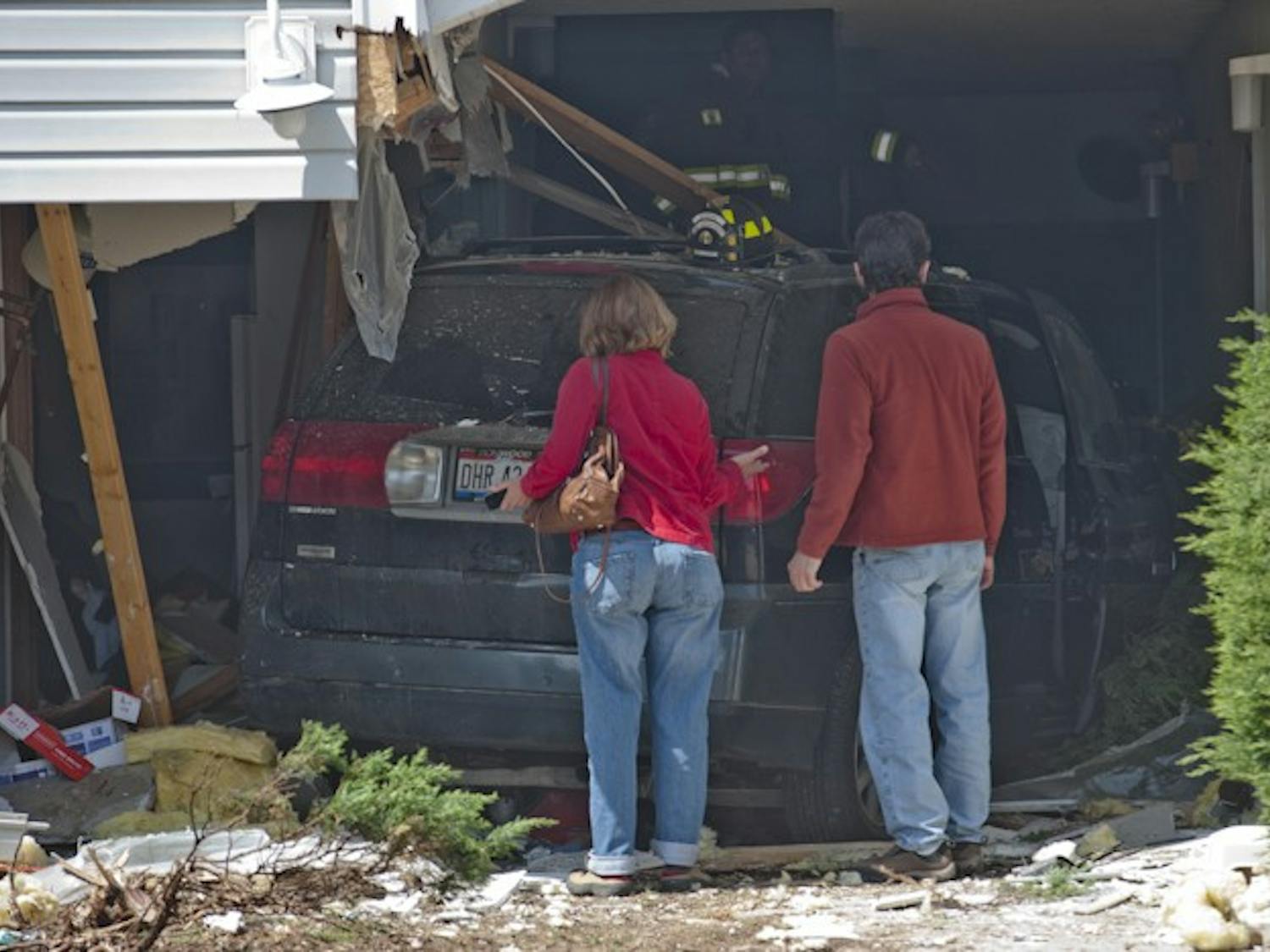 Vehicle plows into South Shafer Street apartment building