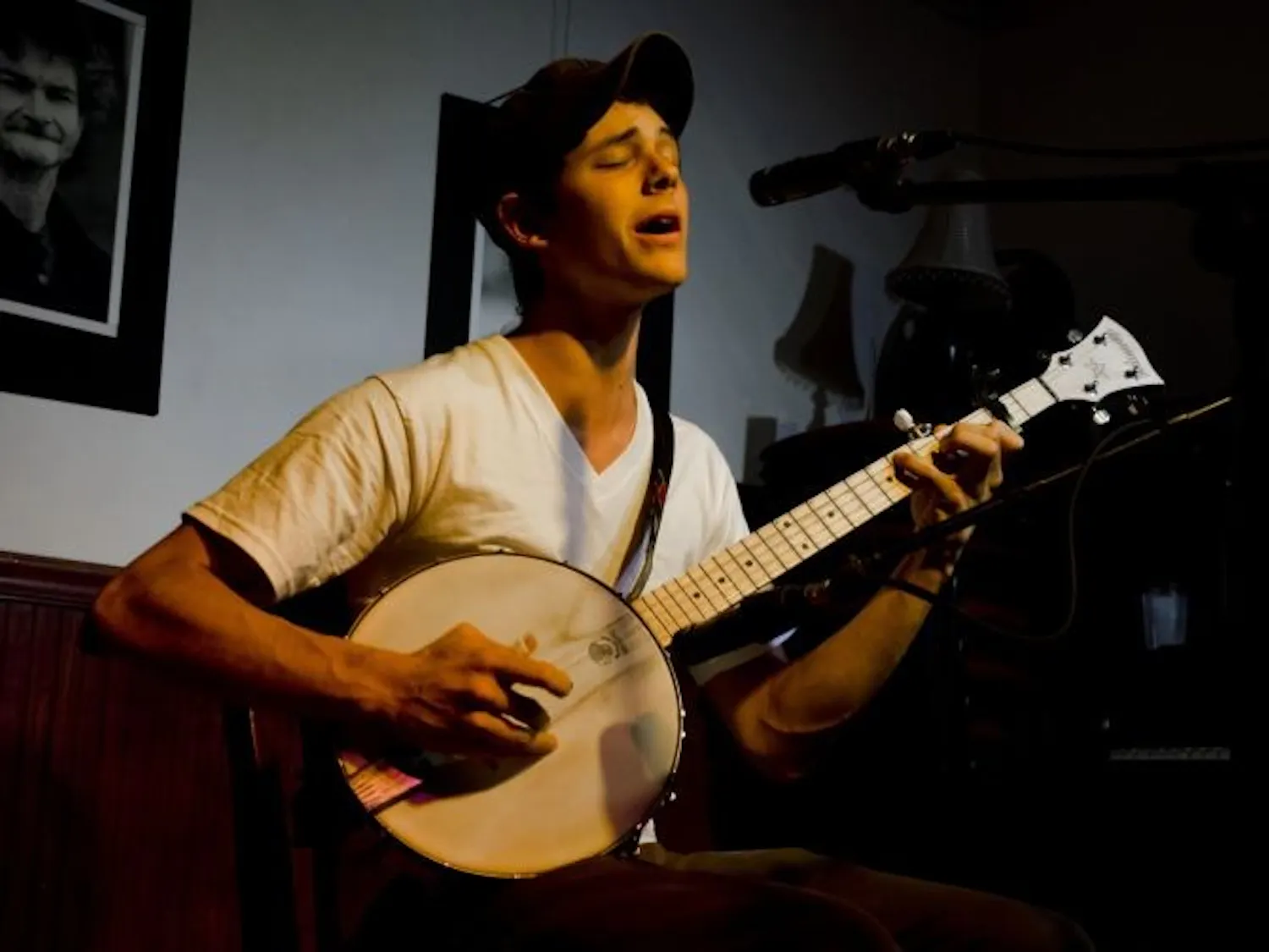 Musician puts new spin on bluegrass