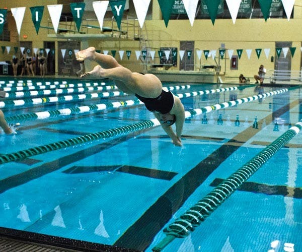 Swimming & Diving: Ohio moves on after initial losses to dominate three-day invitational  