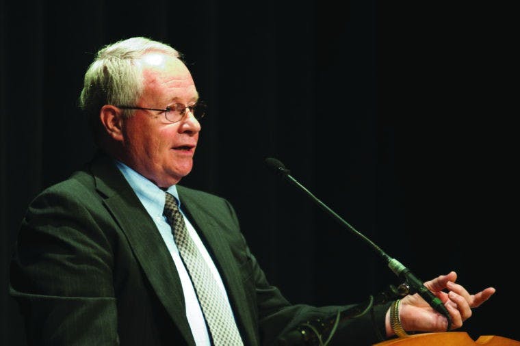 Panel examines benefits, costs of hydraulic fracturing in Athens  