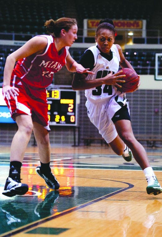 Women's Basketball: Coach approaches MAC tournament with motto from iconic former coach  