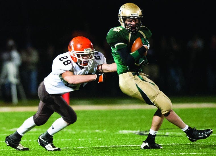 High School Football: Unbeaten Bulldogs try to remain top dog  