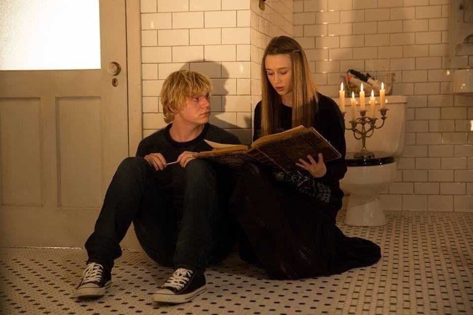 TV: Orlando, Sprite and Benadryl: The many ways to “protect the coven” on ‘American Horror Story’  